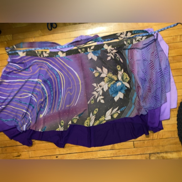 Gorgeous wrap skirt - Picture 6 of 8